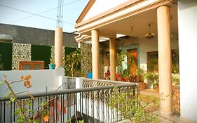 Malaiya Homestay - Grandeur Living Experience